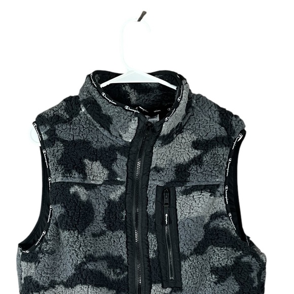 NEW Champion Camoflauge Cozy High Pile Vest, Script Logo sze S Black/Grey Unisex - Picture 5 of 16